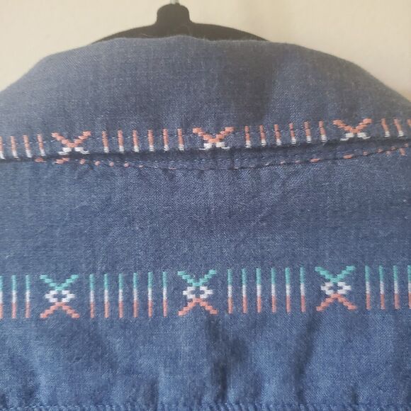 Billabong Mens XL Blue Tribal No Iron Core Fit Button Up Short Sleeve Surf Beach - Picture 5 of 9